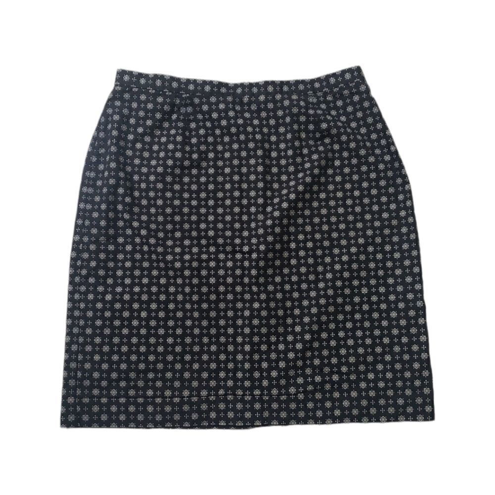 Casual corner Annex black and white pattern skirt  Petite size 12